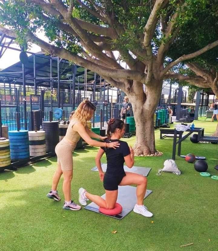 “Dynamic workout session with a personal coach in Marbella to improve overall fitness.”